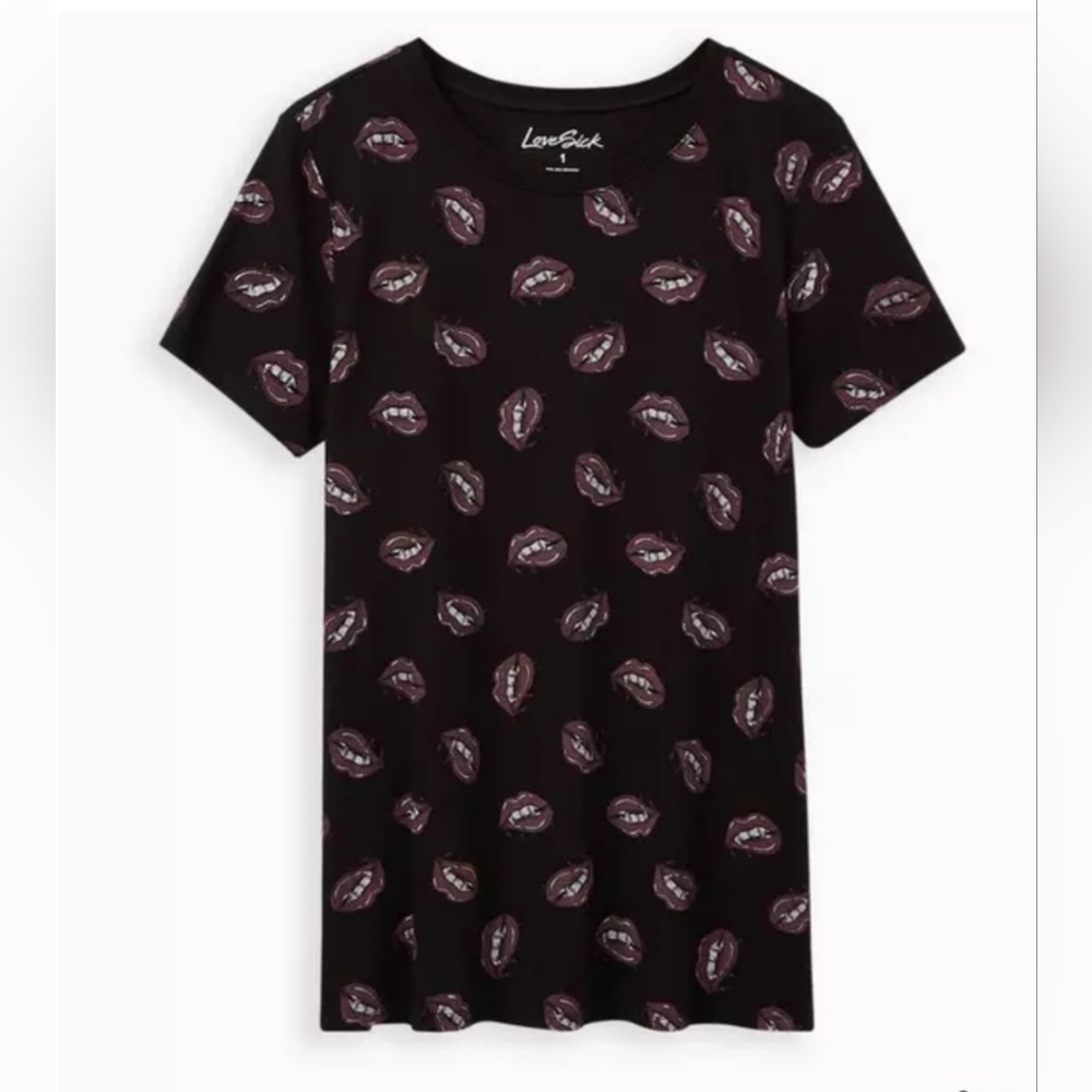 Torrid Black Tee with Burgundy Lip Vampire Pattern